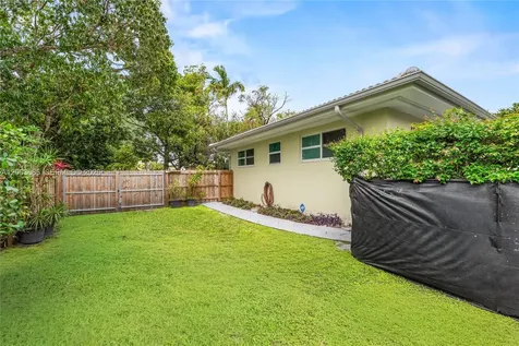 501 Lawn Way Miami Springs FL 33166