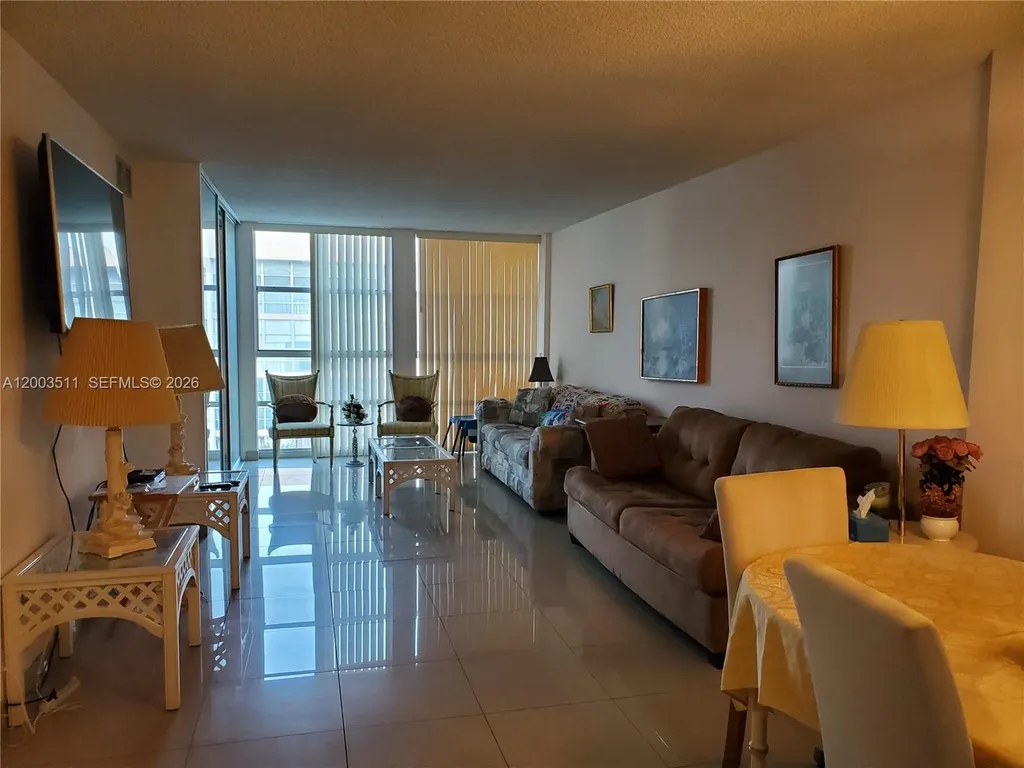 Hallandale Beach FL 33009