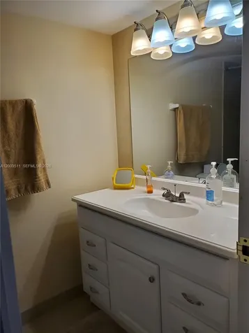 Hallandale Beach FL 33009