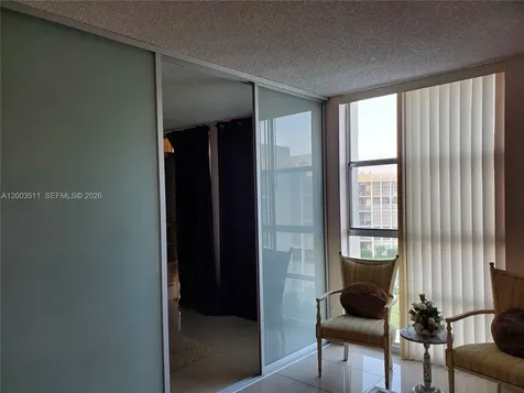 Hallandale Beach FL 33009