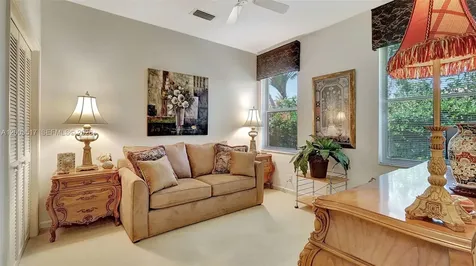 681 NW 100th Terrace Plantation FL 33324