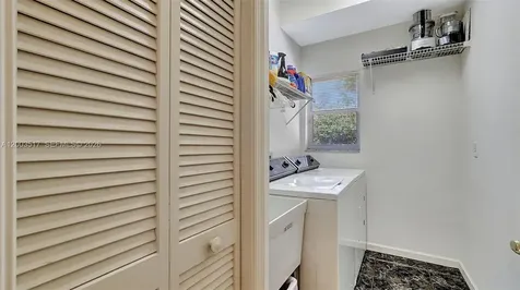 681 NW 100th Terrace Plantation FL 33324