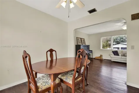 5701 SW 50th Terrace Miami FL 33155