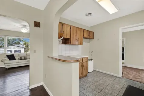 5701 SW 50th Terrace Miami FL 33155