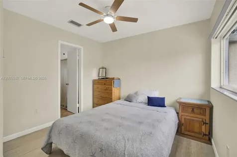 5701 SW 50th Terrace Miami FL 33155