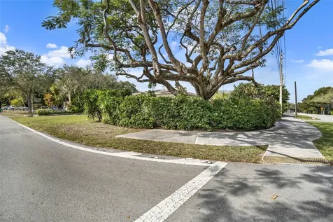 5701 SW 50th Terrace Miami FL 33155