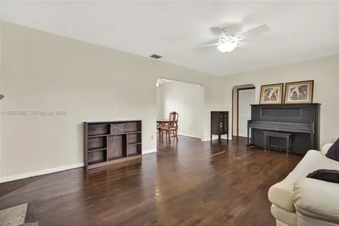 5701 SW 50th Terrace Miami FL 33155