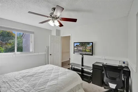 636 Sand Creek Circle Weston FL 33327