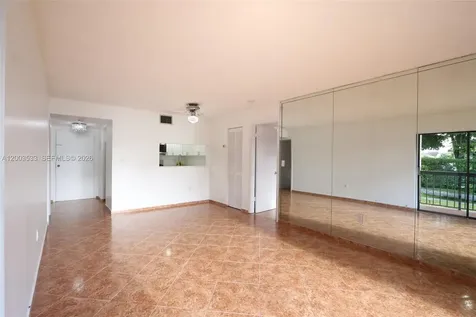 995 SW 84th Avenue Miami FL 33144