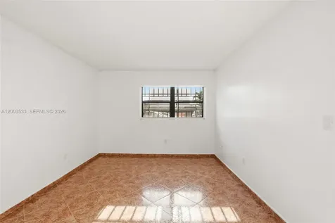 995 SW 84th Avenue Miami FL 33144