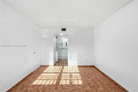 995 SW 84th Avenue Miami FL 33144