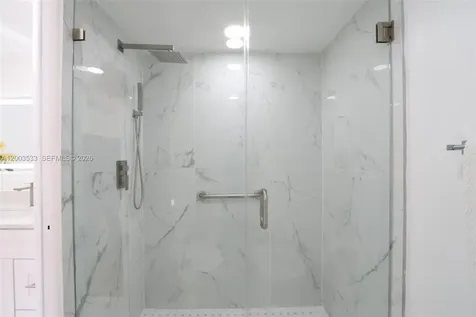 995 SW 84th Avenue Miami FL 33144