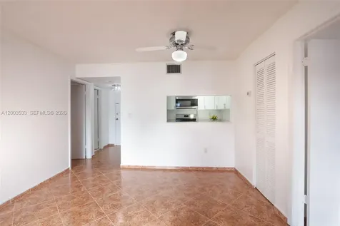 995 SW 84th Avenue Miami FL 33144
