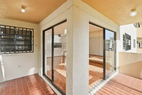 995 SW 84th Avenue Miami FL 33144