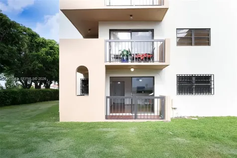 995 SW 84th Avenue Miami FL 33144