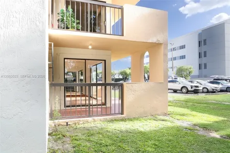 995 SW 84th Avenue Miami FL 33144