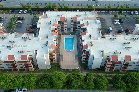 995 SW 84th Avenue Miami FL 33144
