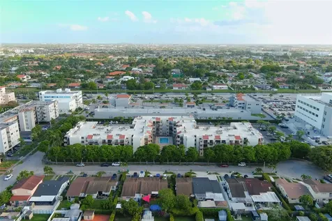995 SW 84th Avenue Miami FL 33144