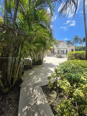 6709 N Kendall Drive Pinecrest FL 33156