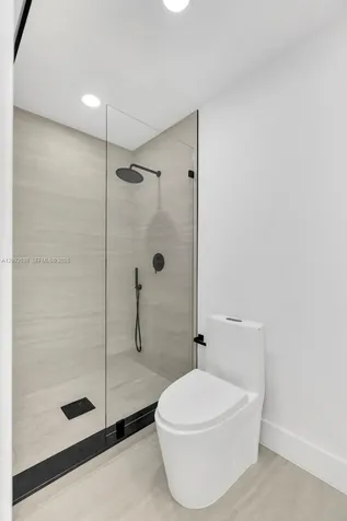 327 SE 2nd Avenue Dania Beach FL 33004