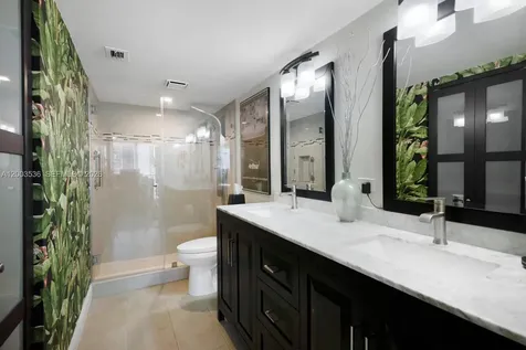 1925 Brickell Avenue Miami FL 33129