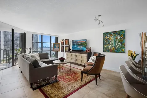 1925 Brickell Avenue Miami FL 33129