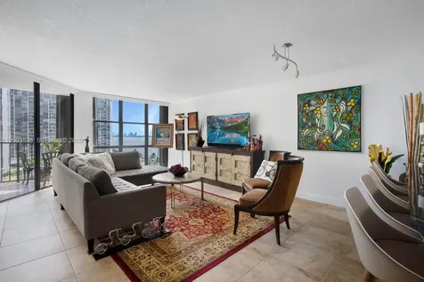 1925 Brickell Avenue Miami FL 33129