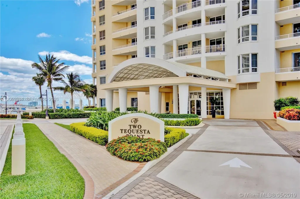 808 Brickell Key Drive Miami FL 33131