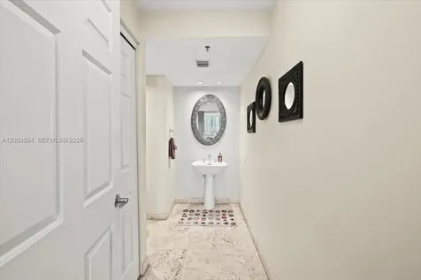 808 Brickell Key Drive Miami FL 33131