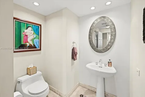 808 Brickell Key Drive Miami FL 33131