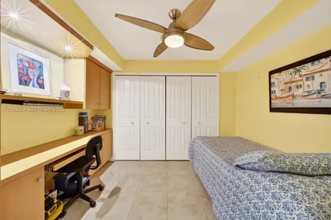 6423 Collins Avenue Miami Beach FL 33141