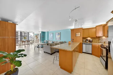 6423 Collins Avenue Miami Beach FL 33141