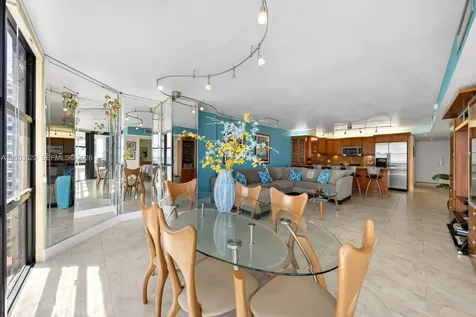 6423 Collins Avenue Miami Beach FL 33141