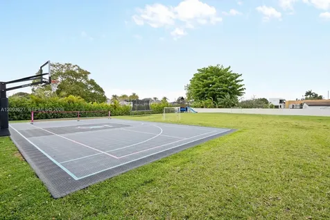 80 NW 129th Avenue Miami FL 33182