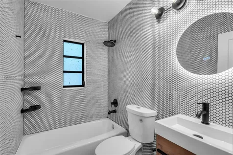 10 Century Lane Miami Beach FL 33139