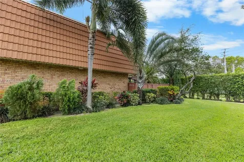 2971 SW 11th Place Deerfield Beach FL 33442