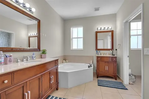10788 NW 76th Lane Doral FL 33178