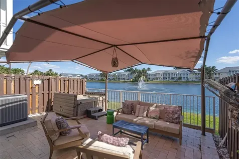 10788 NW 76th Lane Doral FL 33178