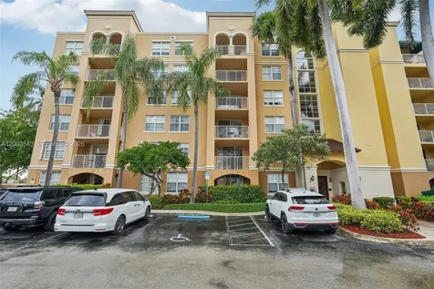 19701 E Country Club Drive Aventura FL 33180