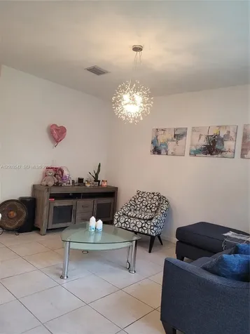 1015 SE 24th Terrace Homestead FL 33035
