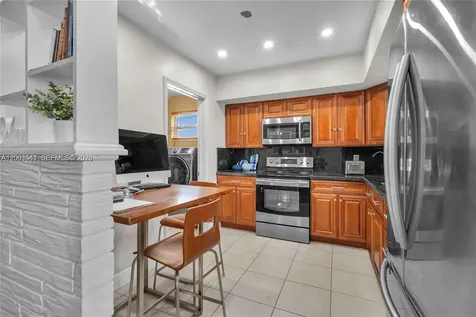 2825 SW 5th Street Fort Lauderdale FL 33312