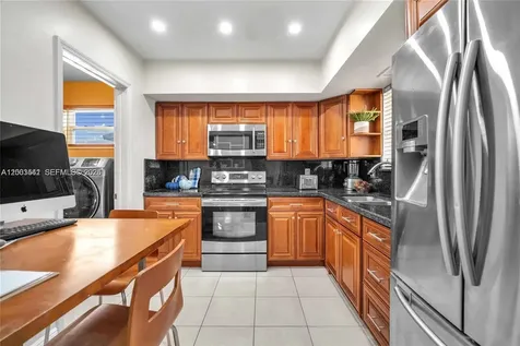 2825 SW 5th Street Fort Lauderdale FL 33312
