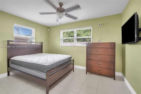 2825 SW 5th Street Fort Lauderdale FL 33312
