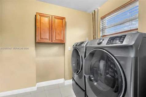2825 SW 5th Street Fort Lauderdale FL 33312
