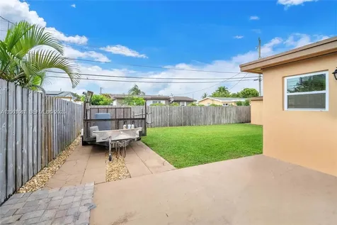 2825 SW 5th Street Fort Lauderdale FL 33312