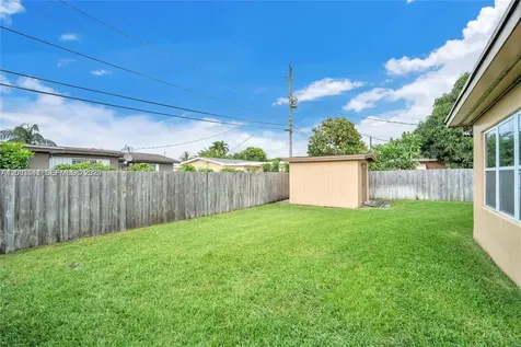 2825 SW 5th Street Fort Lauderdale FL 33312
