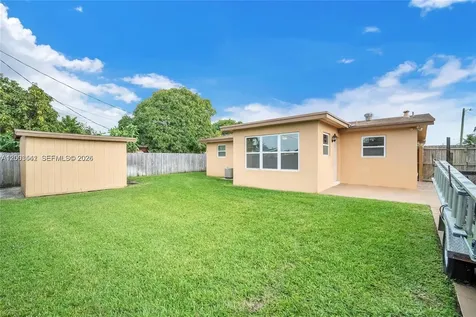 2825 SW 5th Street Fort Lauderdale FL 33312
