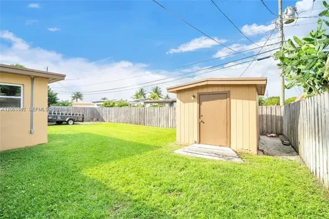 2825 SW 5th Street Fort Lauderdale FL 33312