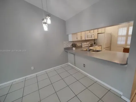 2668 Kings Lake Naples FL 34112