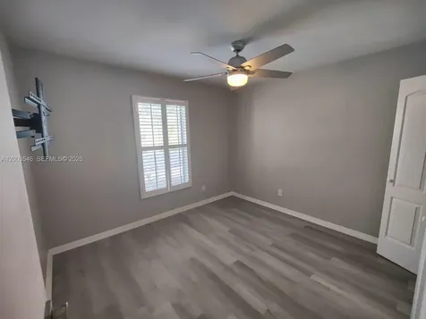 2668 Kings Lake Naples FL 34112